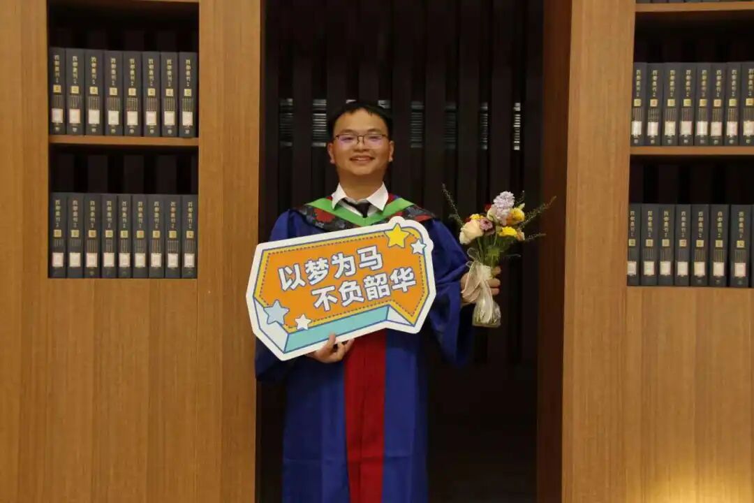 微信图片_2025-10-13_150250_049.jpg 微信图片_2025-10-13_150250_049.jpg